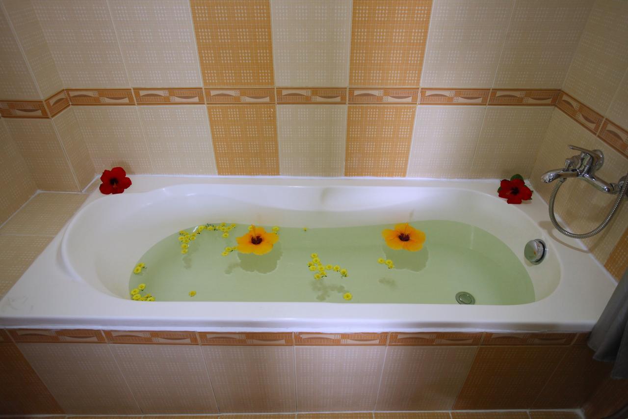 Abc Hotel Nha Trang Esterno foto